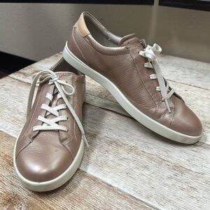 Ecco Leisure Tie Sneaker